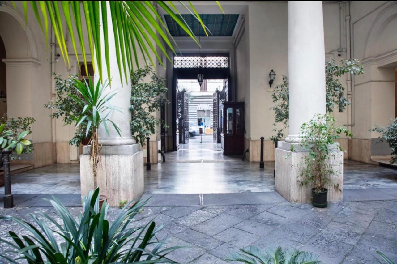 Hotel La Lepre Felice-Bovio Nápoles Exterior foto